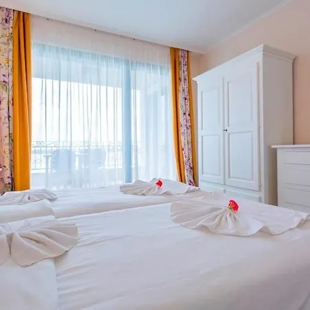 Гардения Палас Apartman